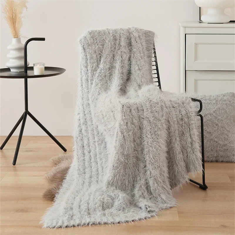 Knitted Solid Color Blanket – Soft Microfiber Throw for Sofa & Bed